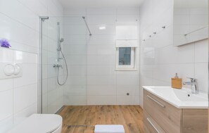 House, Smoking | 3 bedrooms - OL JU in Pula With 3 Bedrooms and 1 Bathrooms (Pula)