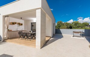 Villa | 3 bedrooms - OL JU in Pula With 3 Bedrooms and 1 Bathrooms (Pula)
