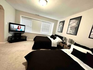 2 bedrooms, iron/ironing board, WiFi, bed sheets - 6PAX SUITES KL Pavilion @ Bukit Bintang NETFLIX (Kuala Lumpur)