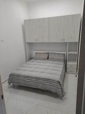 1 bedroom, WiFi, bed sheets - Giorgia's House (Campofelice di Roccella)