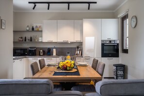 Villa | 3 bedrooms - Caprice in Milohnic With 3 Bedrooms and 3 Bathrooms (Krk)