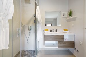 Casa, para fumantes | 3 quartos