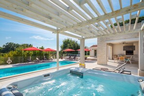 Casa, para fumadores | 5 habitaciones 