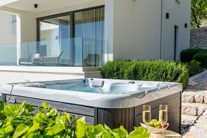 House, Smoking | 4 bedrooms - Bellevue in Bast Ba ka Voda (Baska Voda)