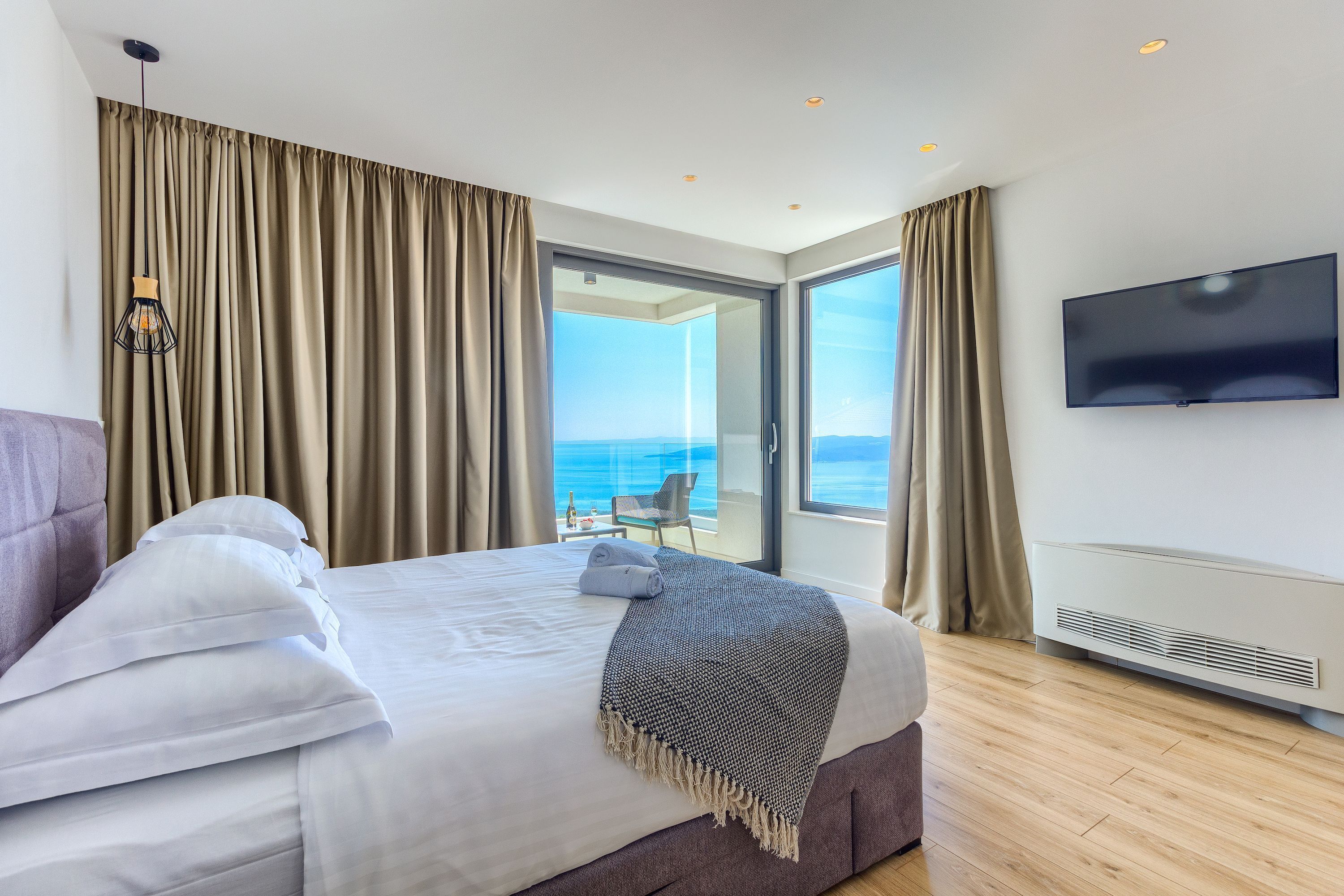 4 عدّة غرف نوم