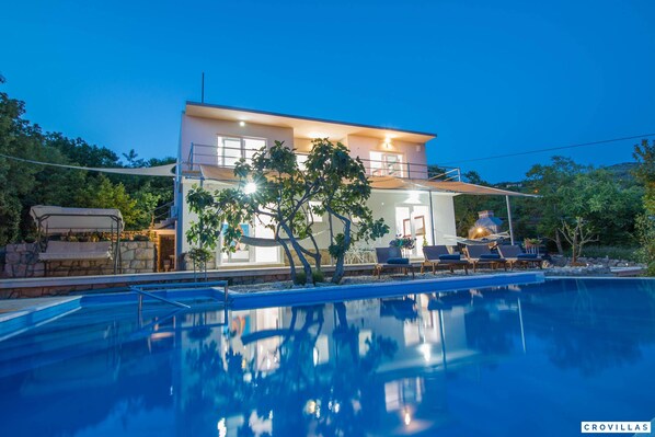 Villa | 4 bedrooms - Organic Gardens in Crikvenica (Crikvenica)