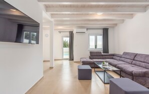 13 عدّة غرف نوم