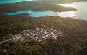 4 عدّة غرف نوم