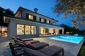 别墅 | 4 多间卧室