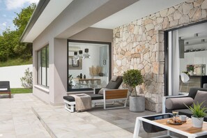 Villa | 4 bedrooms - Arsia in Labin With 4 Bedrooms and 4 Bathrooms (Rasa)