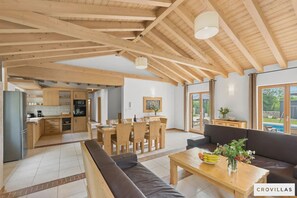 Villa | 4 bedrooms - Bonassini in Svetvin Enat (Svetvincenat)