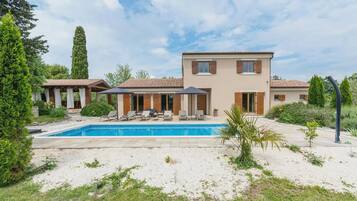 House, Smoking | 4 bedrooms