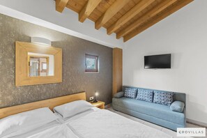 Villa | 4 bedrooms - Bonassini in Svetvin Enat (Svetvincenat)