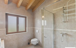 Maison, fumeur | 4 chambres