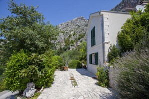 Villa, fumeur