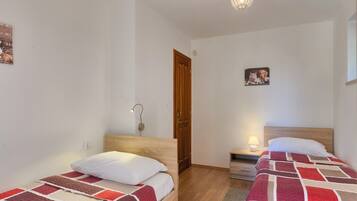 House, Smoking | 4 bedrooms