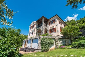 Villa | 4 bedrooms - Marina Opatija in Opatija (Opatija)