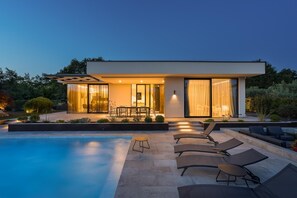 Villa, Smoking | 4 bedrooms - Piera in Brzac With 4 Bedrooms and 4 Bathrooms (Krk)
