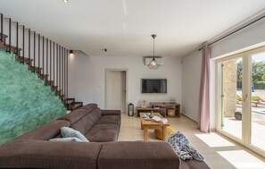 Villa | 3 bedrooms - Matea in Marcana With 3 Bedrooms and 3 Bathrooms (Marcana)