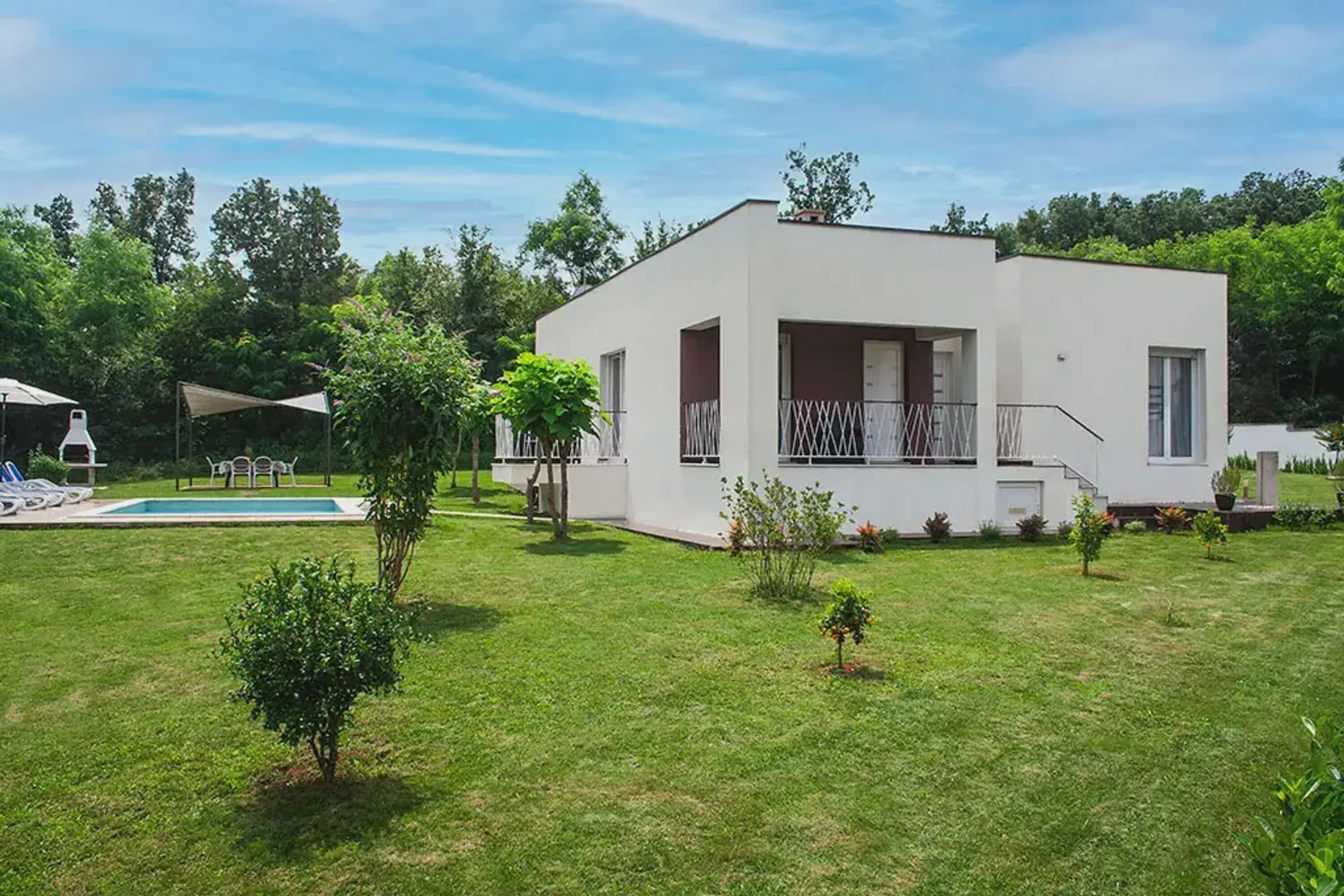 3 عدّة غرف نوم