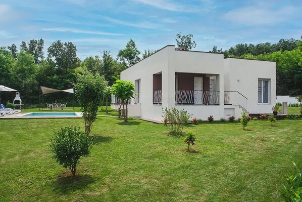 3 عدّة غرف نوم