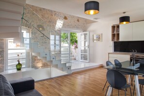 Villa | 3 bedrooms - Ena in Podgora With 3 Bedrooms and 3 Bathrooms (Podgora)