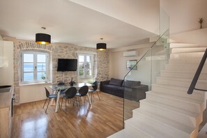 Villa, Smoking | 3 bedrooms - Ena in Podgora With 3 Bedrooms and 3 Bathrooms (Podgora)