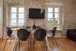 Villa | 3 bedrooms - Ena in Podgora With 3 Bedrooms and 3 Bathrooms (Podgora)