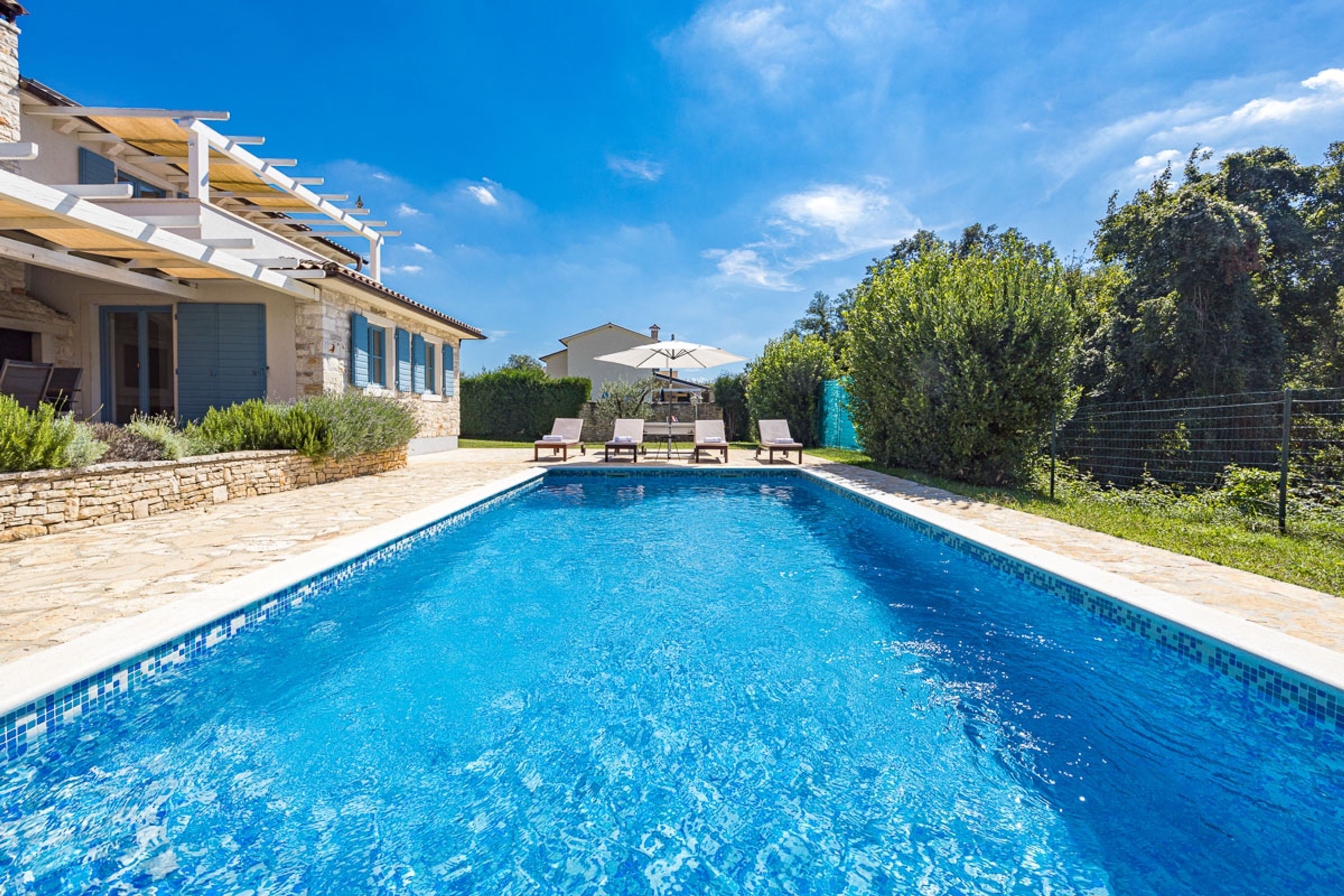 Biệt thự | 4 phòng ngủ 