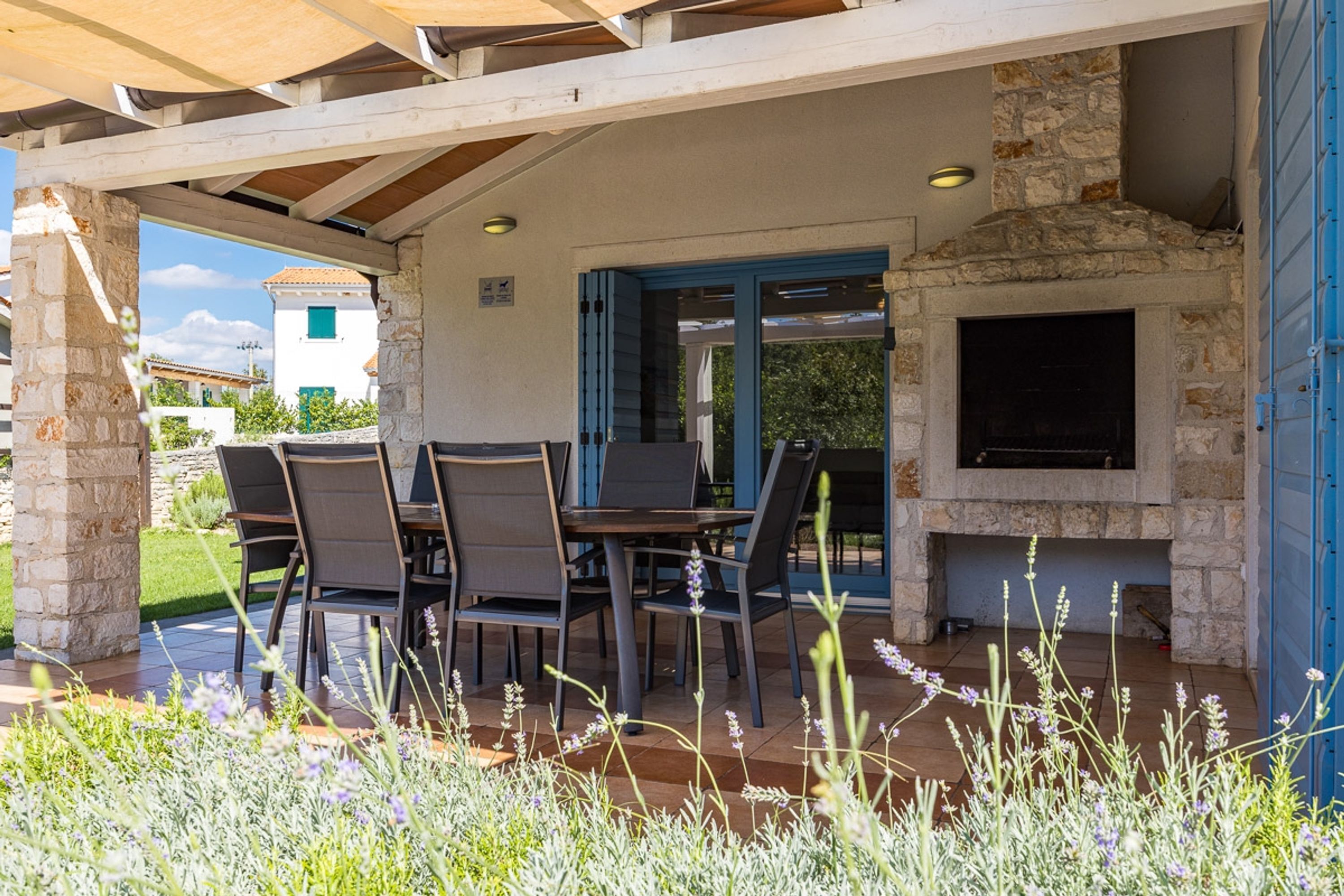 4 عدّة غرف نوم