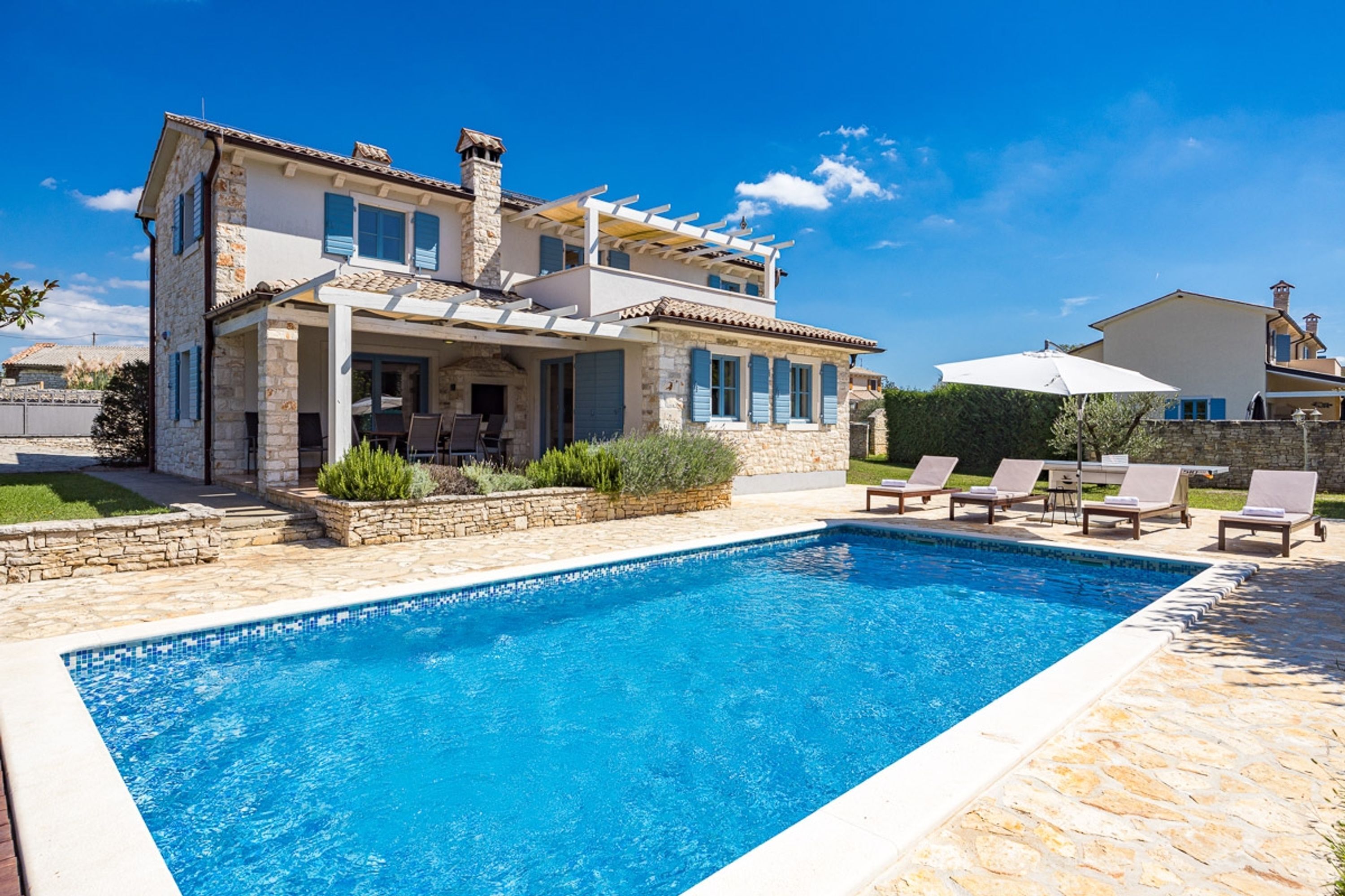 House, Smoking | 4 bedrooms
