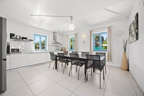 Biệt thự | 4 phòng ngủ 