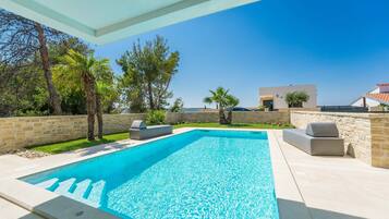 House, Smoking | 3 bedrooms
