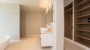 House, Smoking | 3 bedrooms