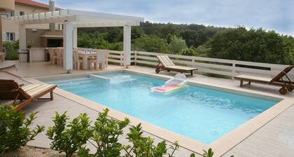 Bianca Pula in Pula With 8 Bedrooms and 4 Bathrooms