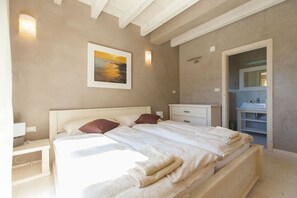 Villa, Smoking