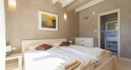 Bianca Pula in Pula With 8 Bedrooms and 4 Bathrooms