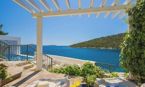 Villa | 6 bedrooms - Sine in Ljubljeva With 6 Bedrooms and 3 Bathrooms (Marina)