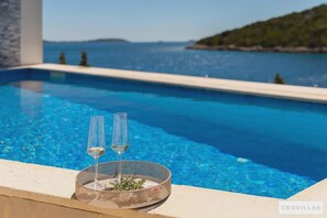 Villa | 6 bedrooms - Sine in Ljubljeva With 6 Bedrooms and 3 Bathrooms (Marina)