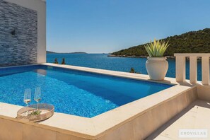 6 bedrooms - Sine in Ljubljeva With 6 Bedrooms and 3 Bathrooms (Marina)