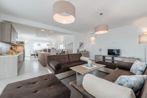 House, Smoking | 4 bedrooms - Dalmacija Viii in Suko an (Sukosan)
