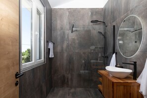Casa, para fumadores | 5 habitaciones 