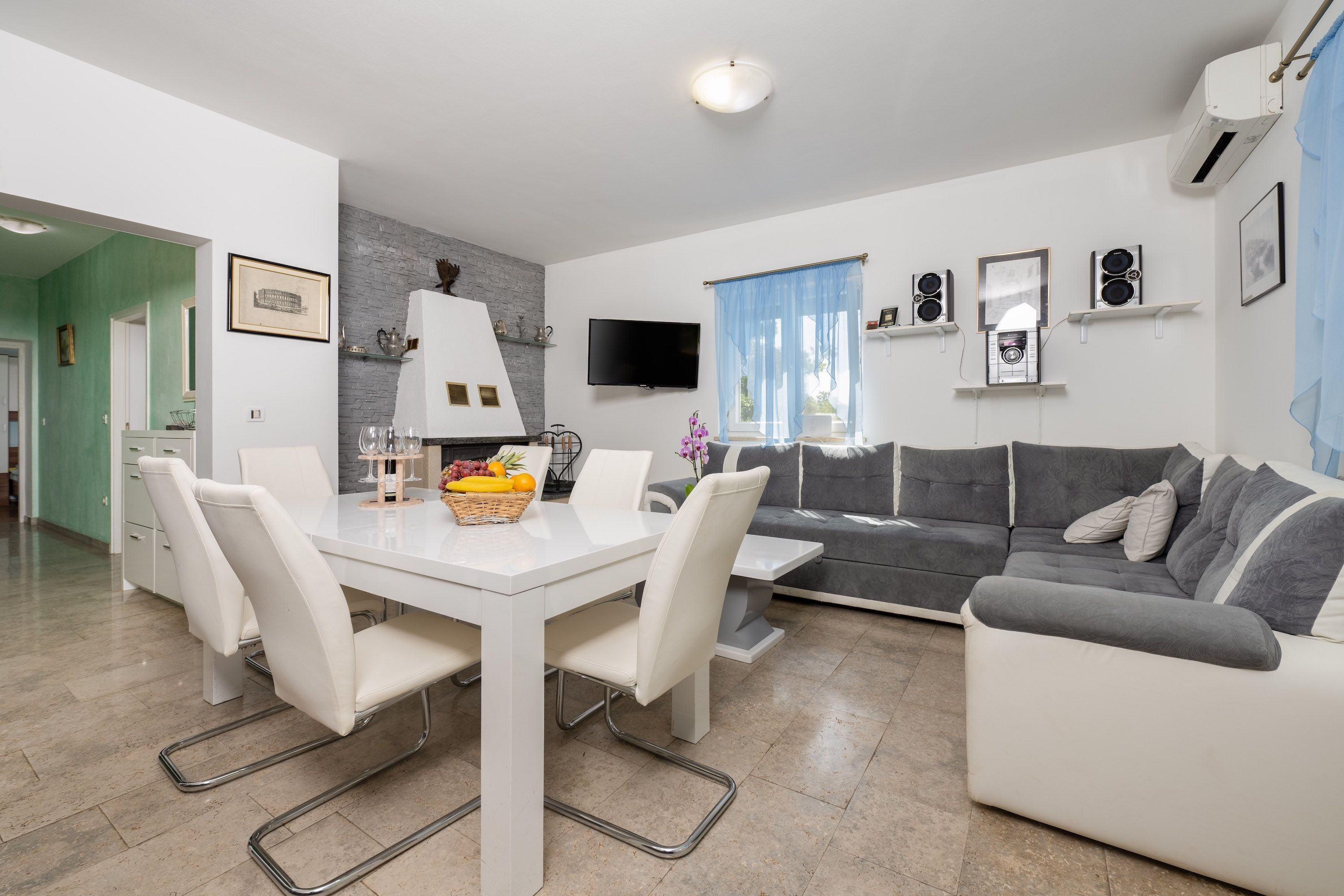 4 عدّة غرف نوم