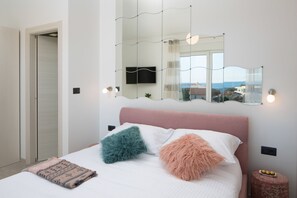 Villa - K in Premantura With 4 Bedrooms and 4 Bathrooms (Medulin)