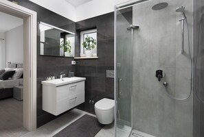 Casa, para fumadores | 4 habitaciones 