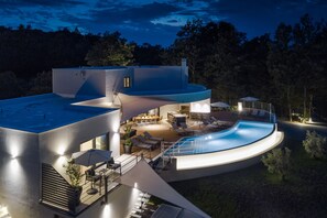 Villa - Viktor in Kr an With 7 Bedrooms and 7 Bathrooms (Krsan)