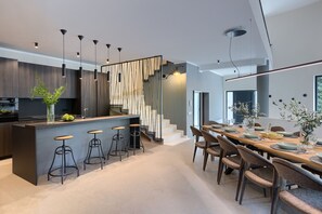 Villa - Viktor in Kr an With 7 Bedrooms and 7 Bathrooms (Krsan)