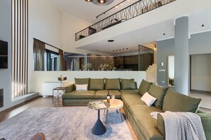 Villa - Viktor in Kr an With 7 Bedrooms and 7 Bathrooms (Krsan)