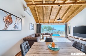 Villa | 4 bedrooms - Filip in Murter With 4 Bedrooms and 2 Bathrooms (Tisno)