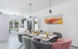 4 bedrooms - Elite 1 in Pula With 4 Bedrooms and 4 Bathrooms (Pula)